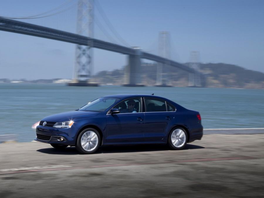  Volkswagen Jetta 2010 года  (US) (фото 12 из 52)